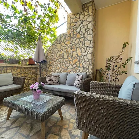 Vesnica Apartman *